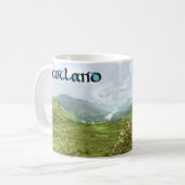 Schottische Kalligraphie mit Highlands Mountain Fo Kaffeetasse (Vorderseite Links)