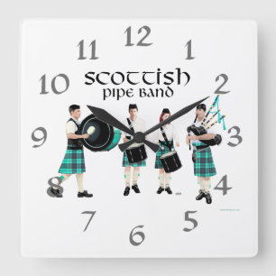 Schottische Pipe Band - Türkisfarbene Kilts Quadratische Wanduhr