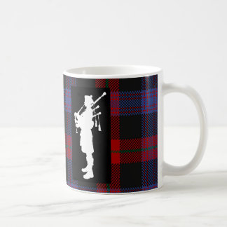 Schottischer Dudelsackspieler auf Clan-BrownTartan Kaffeetasse