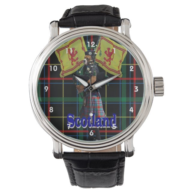 Schottischer Piper auf Tartan Armbanduhr (Vorderseite)