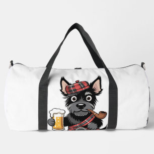 Schottischer Terrier im Schottenkaro-Kilt mit Bier Duffle Bag