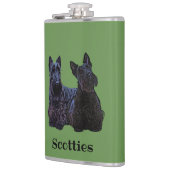 Schottischer Terrier schwarz, sitzend/stehend Flachmann (Links)