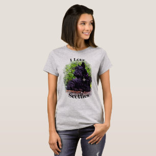 Schottischer Terrier schwarz/wheaten, sitzend/steh T-Shirt