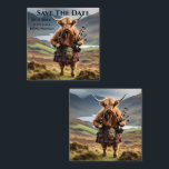 Schottland Highland Cow Bagpiper Begleitkarte<br><div class="desc">In einem Kilt gekleidet und mit einem Jacket in den schottischen Highlands überzogen,  hält eine Hochlandkuh ein Set von Bagpipe. Wenn Sie möchten,  dass dieses Bild in Schwarz und Weiß gehen,  um sich anzupassen,  suchen Sie die Filter rechts im Designer,  dann klicken Sie auf Schwarz-weiße Filter,  glückliche Gestaltung.</div>