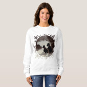 Schottland in Surreal Winter Night Sweatshirt (Vorne ganz)