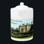 Schottlands Finlaystone House, Cunningham Clan<br><div class="desc">Ruhig in Ihrem schottischen Cunningham-Erbe mit einer Kuppa in diesem Teekessel mit einem Foto des großen Hauses, das Ihr Clan Zuhause seit Generationen heißt. Das Finlaystone House überblickt den Fluss Clyde, nahe dem Dorf Langbank im Bezirk Inverclyde und dem historischen Landkreis von Renfrewshire. Es kann für private Veranstaltungen, wie z.B....</div>