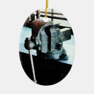 Schraubstock Keramikornament