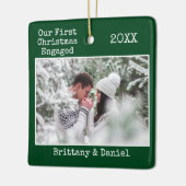 Schreibmaschine Erste Weihnachtsgrün Verlobt Keramikornament (Links)