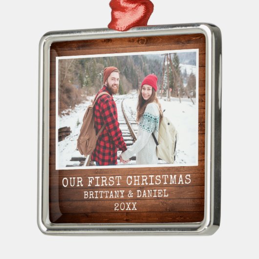 Schreibmaschine Schriftart Rustic Wood Couple Erst Ornament Aus Metall (Links)