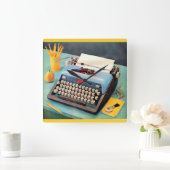 Schreibmaschine und Bild der 50er Jahre Quadratische Wanduhr (Zuhause)