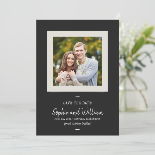 Schreibmaschine und Skript-Foto Save the Date (Stehend Vorderseite)