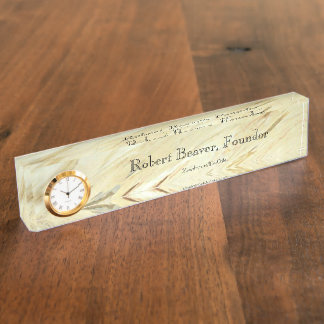 Schreibtisch aus weißem Marmor mit Uhrwerk Namensplakette