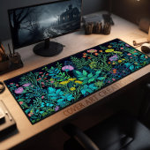 Schreibtisch, bunte Wildblumen im dunklen Hintergr Schreibtischunterlage