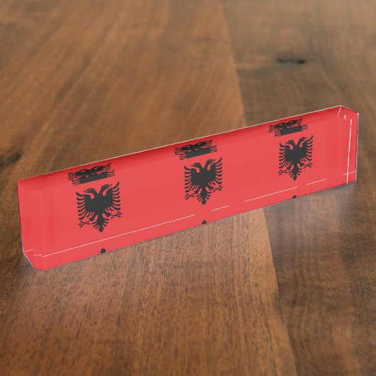 Schreibtisch mit Flagge Albaniens Namensplakette (Seite)