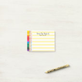 Schreibtischträger mit farbigen Bleistiften Post-it Klebezettel (Auf Schreibtisch)