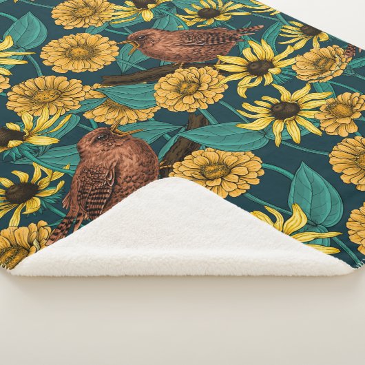 Schriften und Blume in dunkelblau Sherpadecke (3/4)