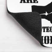 Schriftliche Gesetze schützen dich nicht, meine Mo Mousepad (Ecke)