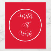 Schriftsteller am Arbeitsplatz rot Weinetikett (Einzelnes Label)