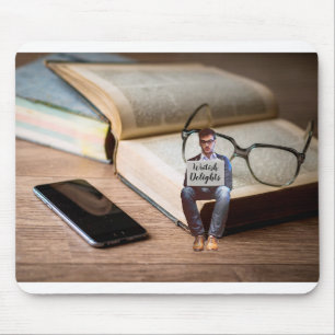 Schriftsteller bei der Arbeit / Writish Delights ( Mousepad