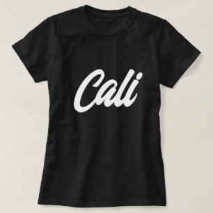 Schriftzeichen mit Schwarzweißschrift Cali t Shirt