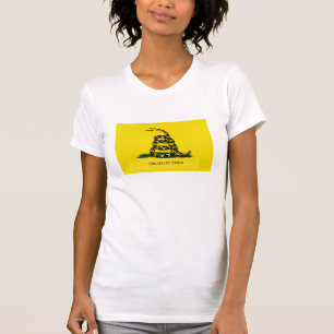 Schritt auf ihnen T-Shirt