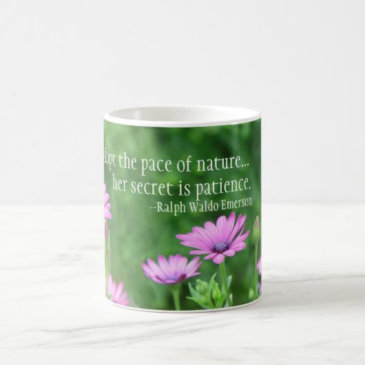 Schritt der Natur Ralph Waldo Emerson Kaffeetasse (Mittel)