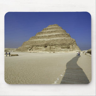 Schrittpyramide in Saqqara, eine der frühesten Mousepad