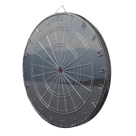 Schroffes Freien und Wasser von einem Loch Dartscheibe (Vorderseite rechts)