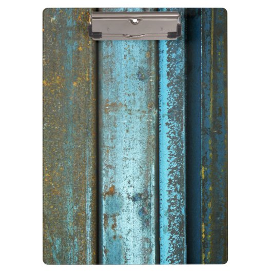 Schroffes verwittertes verrostetes Metall des Klemmbrett (Vorderseite)
