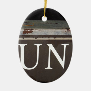 Schrott: Vintage Abschleppwagen Schild Keramikornament