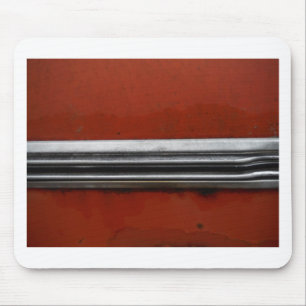 Schrottplatz-Vintage-Auto, Rot und Silber Alte Far Mousepad