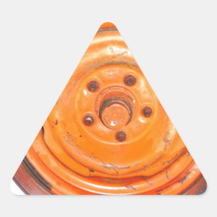 Schrottplatz Vintage-Rad, orange schwarz und weiß Dreieckiger Aufkleber