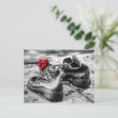 Schuhe an der Donau-Bank Postkarte (Stehend Vorderseite)