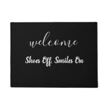 Schuhe aus, lächeln an