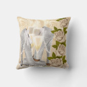 Schuhe, Rosen, Perlen und Champagne Kissen (Rückseite)