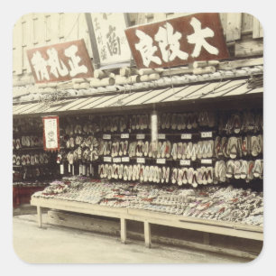 Schuhgeschäft in Kyoto, c.1890 (Hand-farbiges Quadratischer Aufkleber