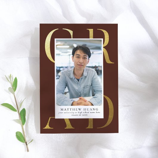 Schulbuch Burgundy Typografy Graduate Ankündigung