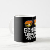 Schulbücherei am letzten Schultag Kaffeetasse (Vorderseite Links)