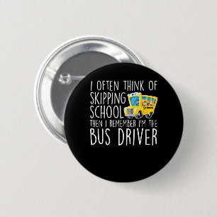 Schulbus-Fahrer denken überspringende Schule Button