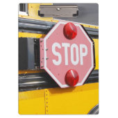 Schulbus-Stoppschild auf Klemmbrett (Vorderseite)