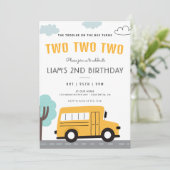 Schulbus Zweites Geburtstagsrad im Party Einladung (Stehend Vorderseite)