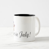 Schuld im Juli Zweifarbige Tasse (VorderseiteRechts)