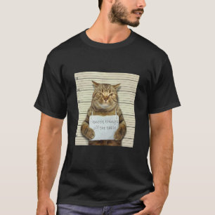 Schuldige Katze wirft Dinge um Katzenbesitzer T-Shirt