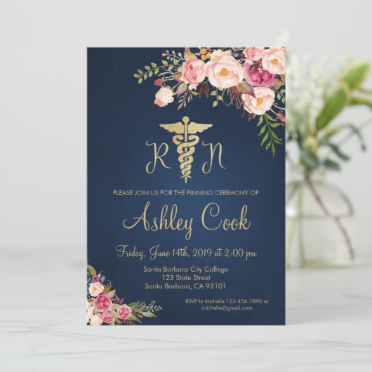 Schule für Pflege und Abschluss Einladung (Stehend Vorderseite)