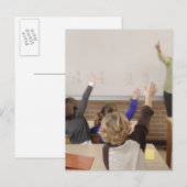 Schüler im Klassenzimmer Postkarte (Vorne/Hinten)
