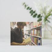 Schüler in der Bibliothek Postkarte (Stehend Vorderseite)