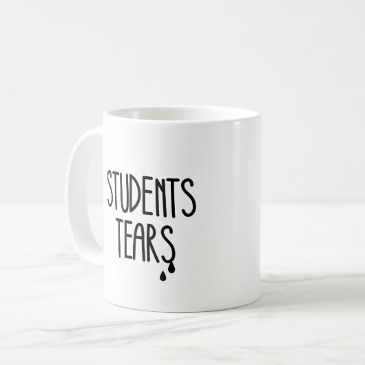 Schüler tränken kaffeetasse (Vorderseite Links)