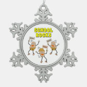 Schulgestein Schneeflocken Zinn-Ornament (Vorderseite)