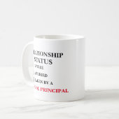Schulgrundsatz zum Beziehungsstatus Kaffeetasse (Vorderseite Links)
