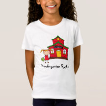 Schulhaus mit Mädchen-Shirt